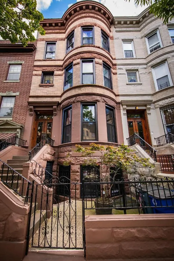 Plg House 0*, New York United States