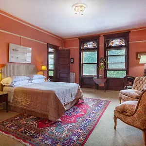 Pensión Manhattan Guest Suites